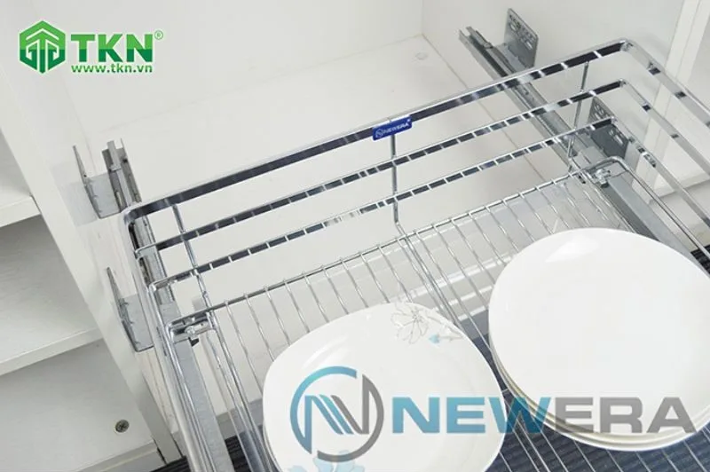 Giá xoong nồi NewEra thép mạ crom rộng 700mm NE199.700A tích hợp ray giảm chấn 