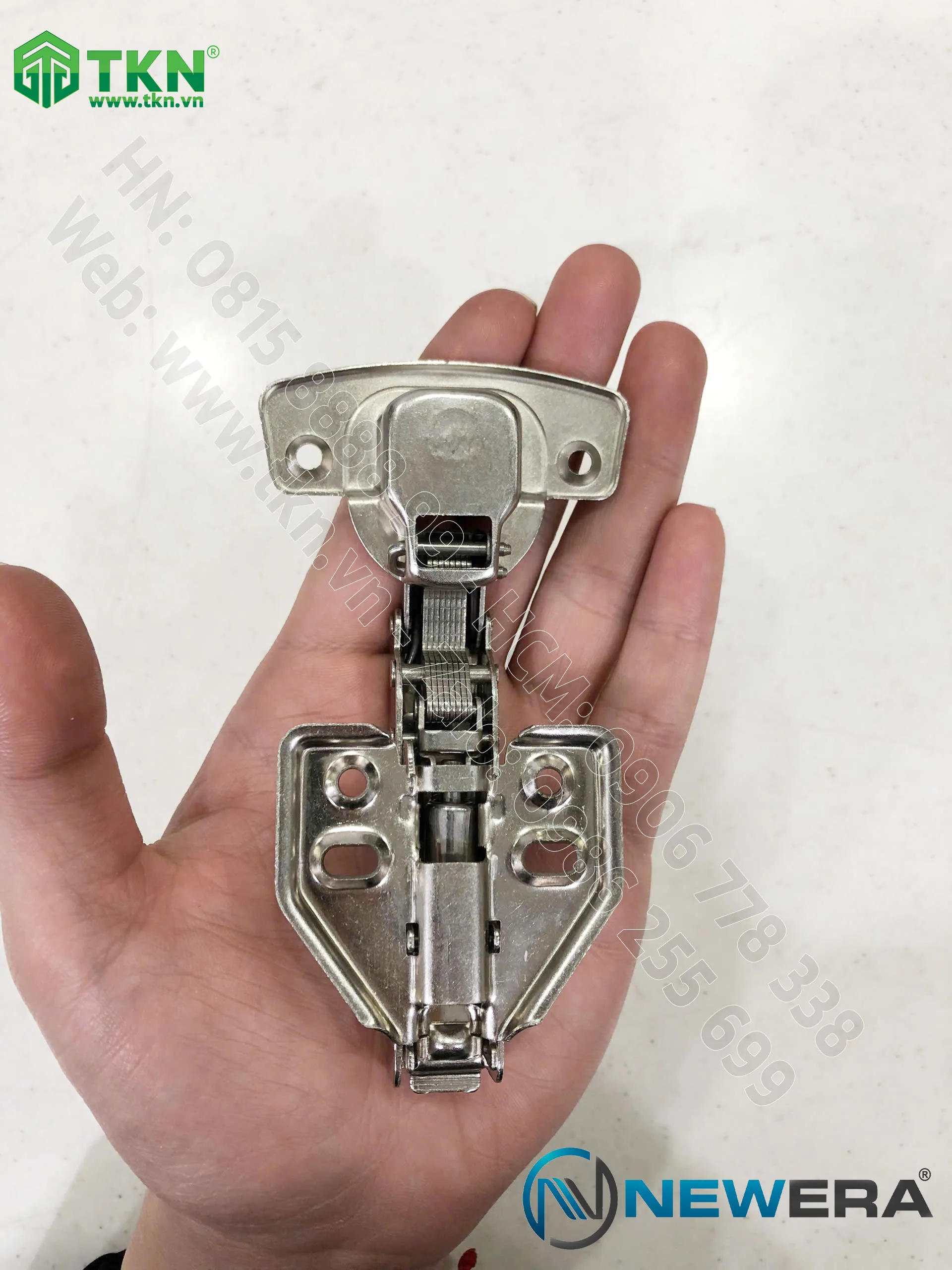 Bản lề NewEra 628A thiết kế tinh gọn, hiện đại dùng trong nhiều thiết kế khác nhau