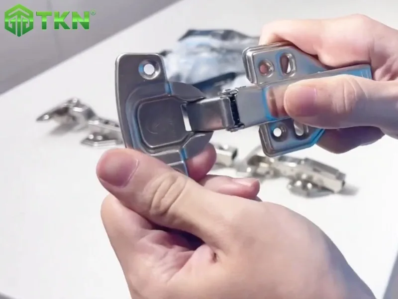 Bản lề NewEra 666A thiết kế vượt trội đạt 60.000 lần đóng mở