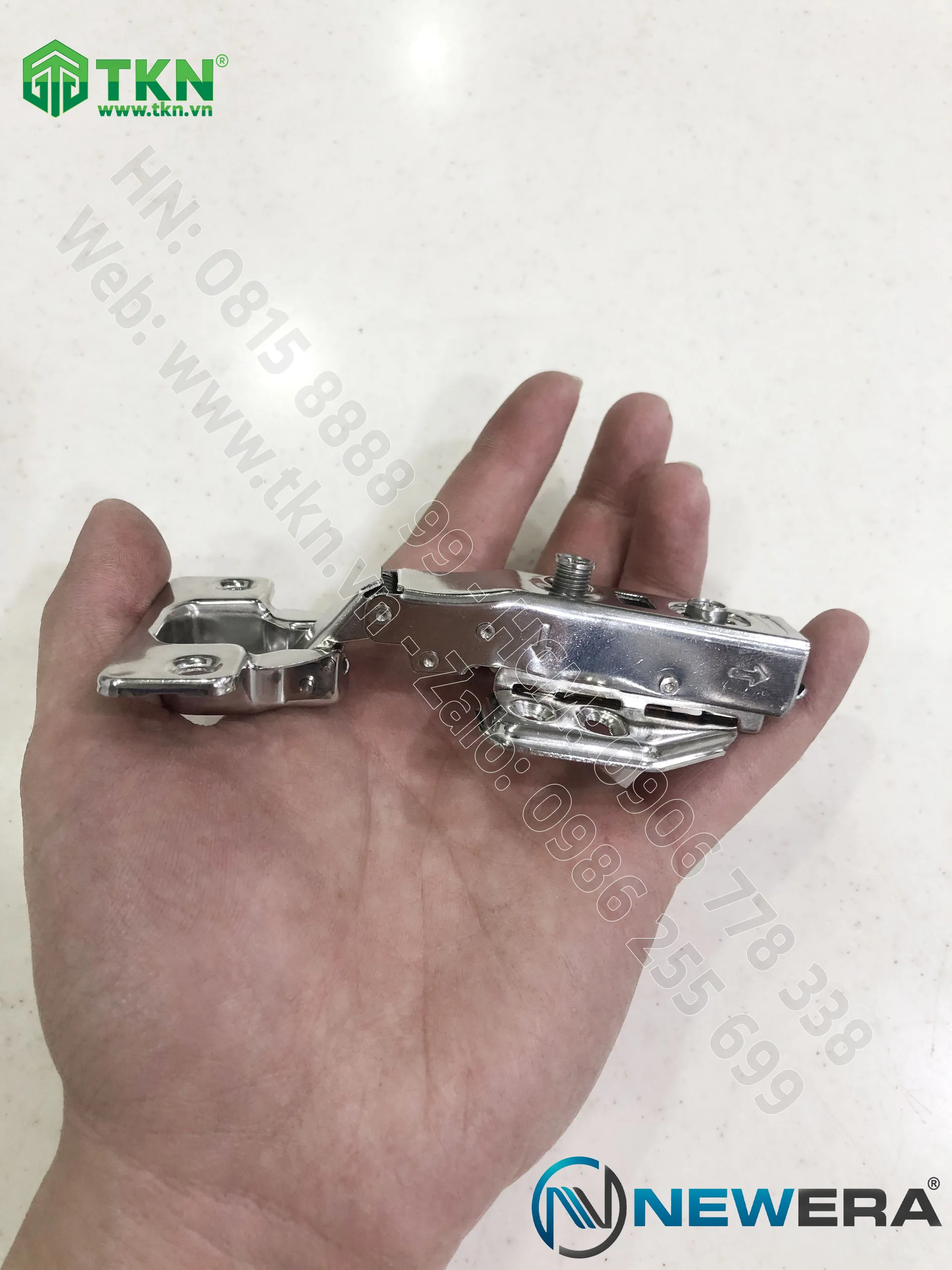 ban le newera 699a 3