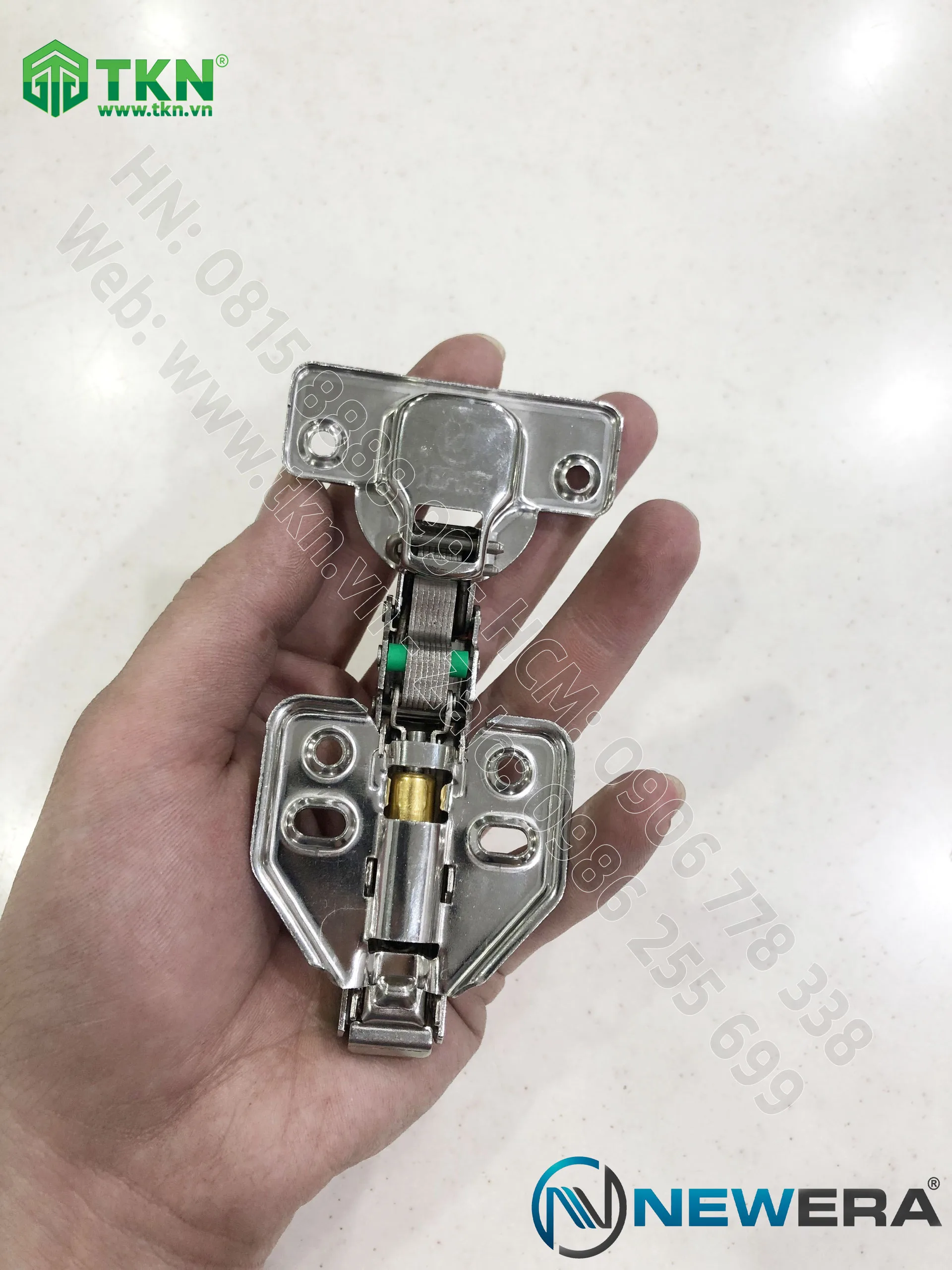 ban le newera 699a 4