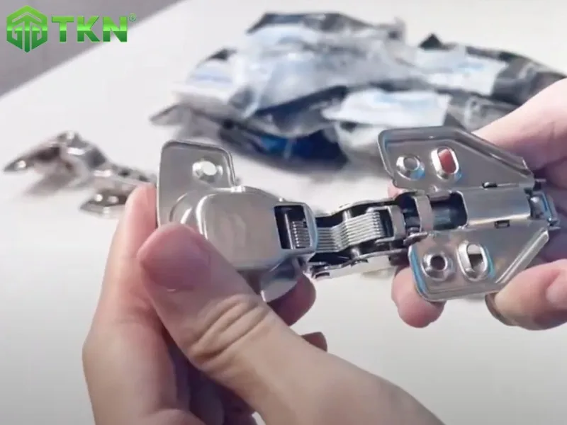 Sản phẩm NewEra 666A điều chỉnh 3 chiều