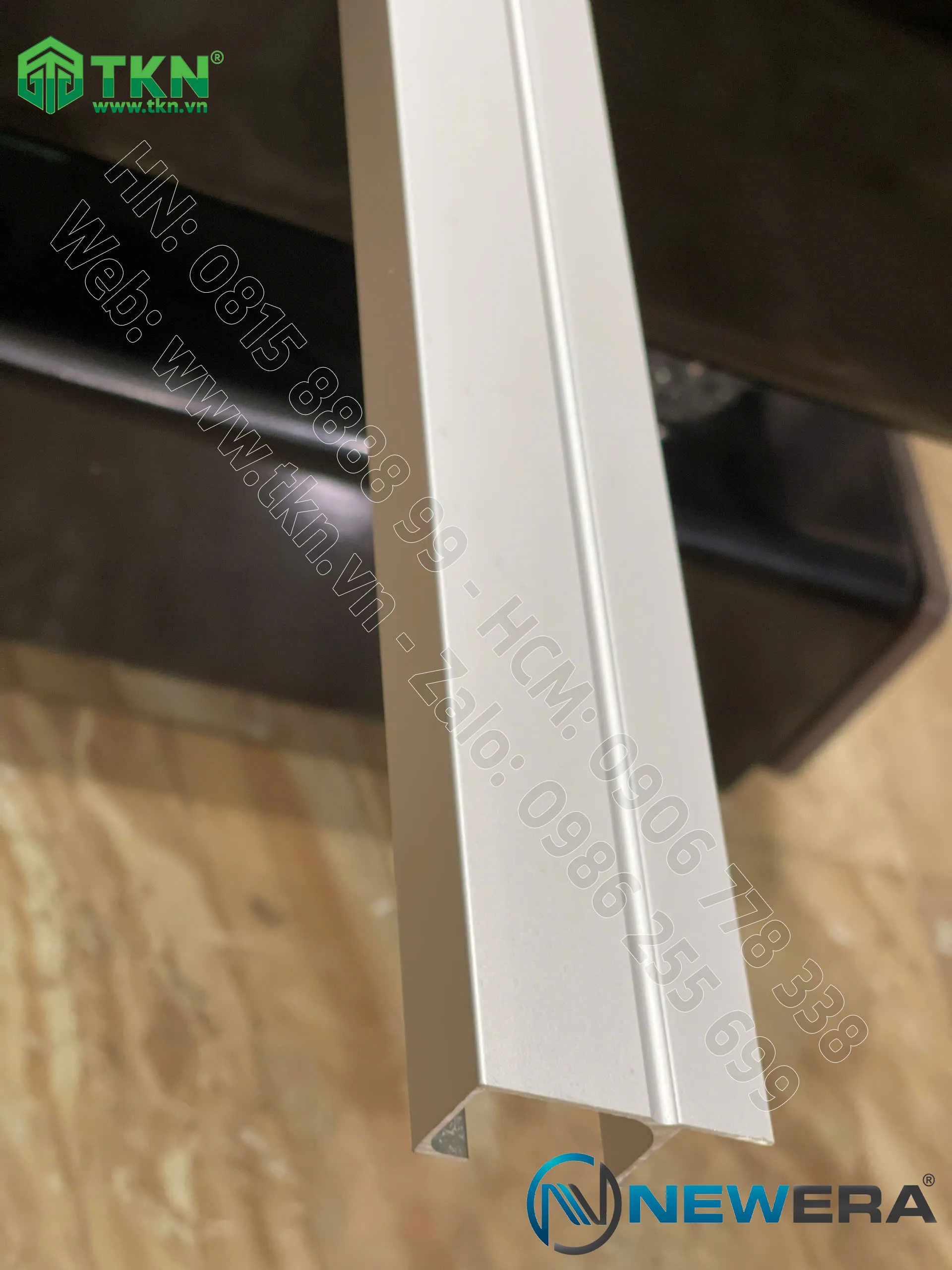 Tay nắm âm tủ hợp kim nhôm dài màu ánh bạc NE9999.3000SV 12