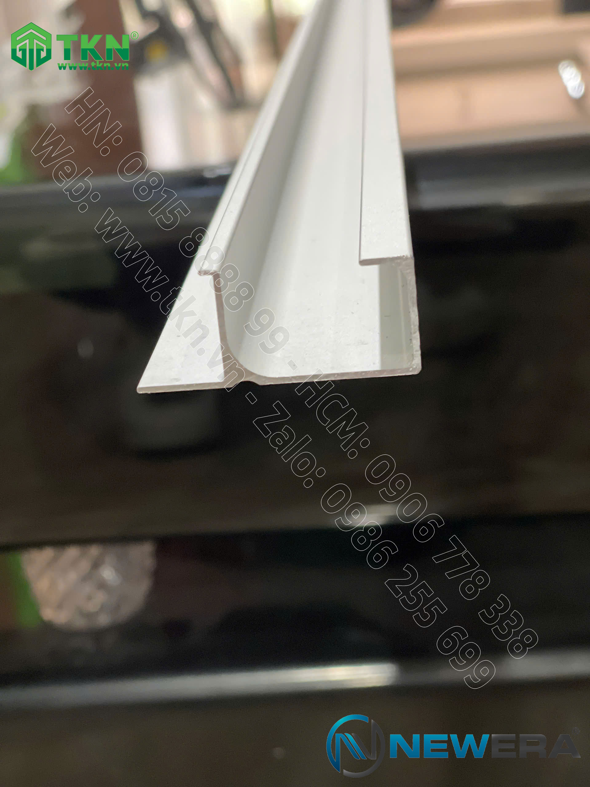 Tay nắm âm tủ hợp kim nhôm dài màu ánh bạc NE9999.3000SV 9