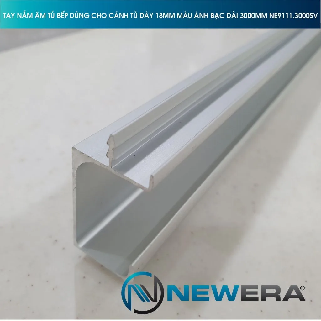 Tay nắm âm nhôm loại xẻ rãnh giữa dài 3m NE9111.3000SV