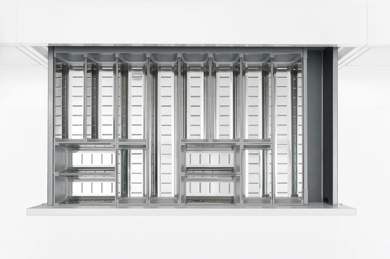 Khay chia thia dia Grass