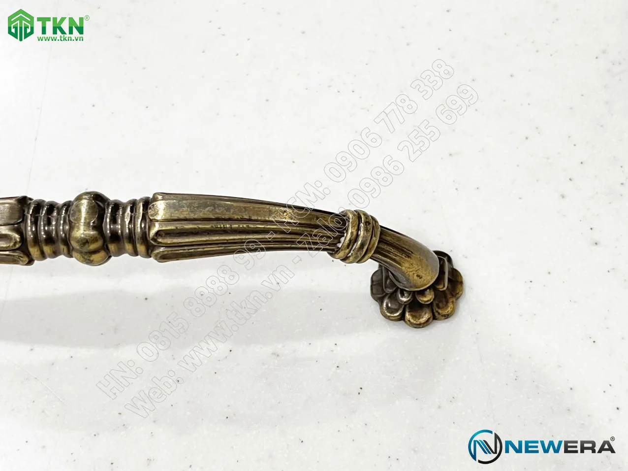 Tay nắm tủ hợp kim kẽm NE2760.128CF 9