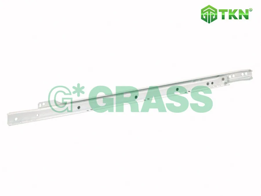 lắp đặt thanh trượt tủ bếp