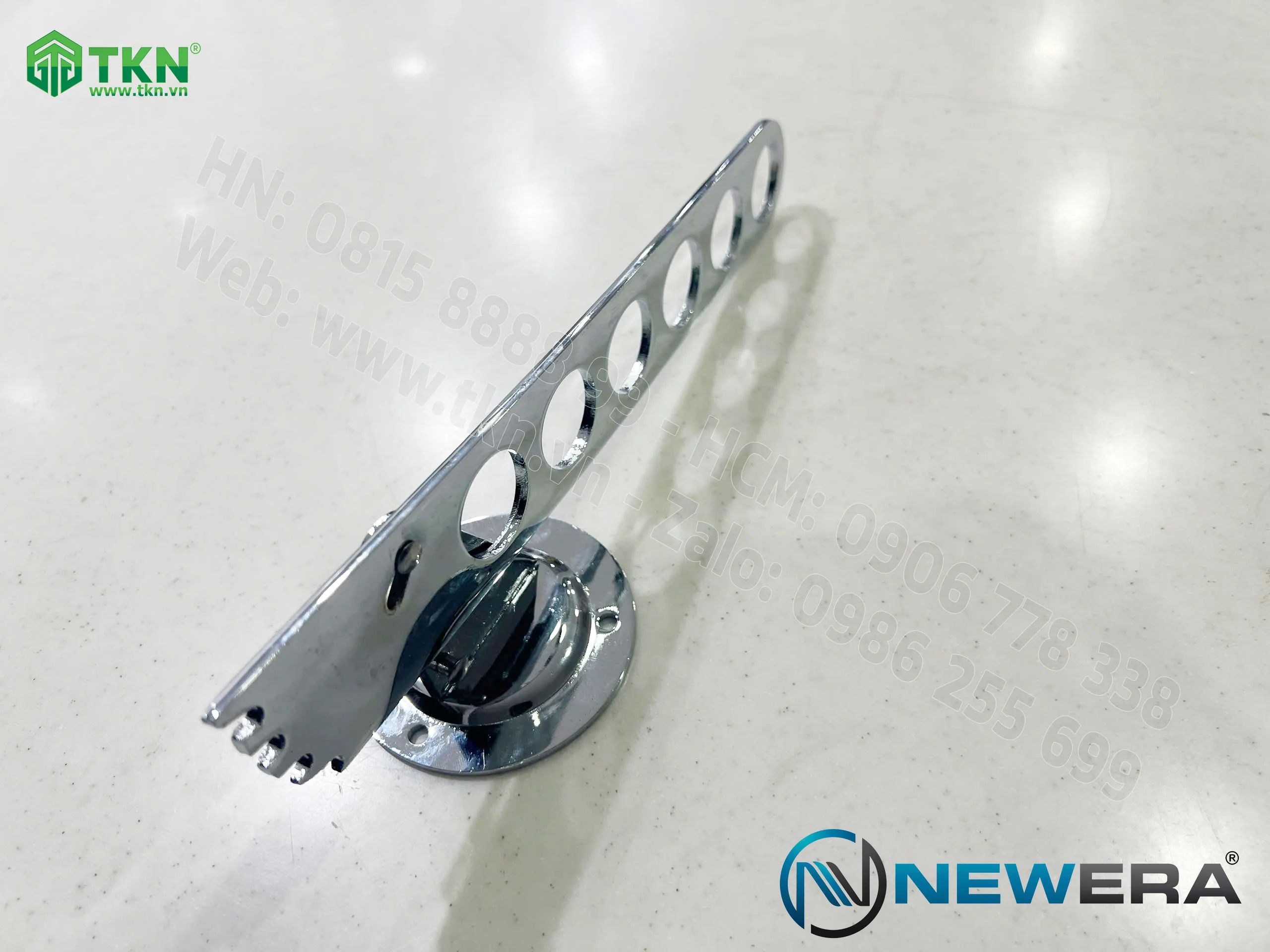 Móc treo quần áo điều chỉnh độ nghiêng NewEra NE3969.060 9