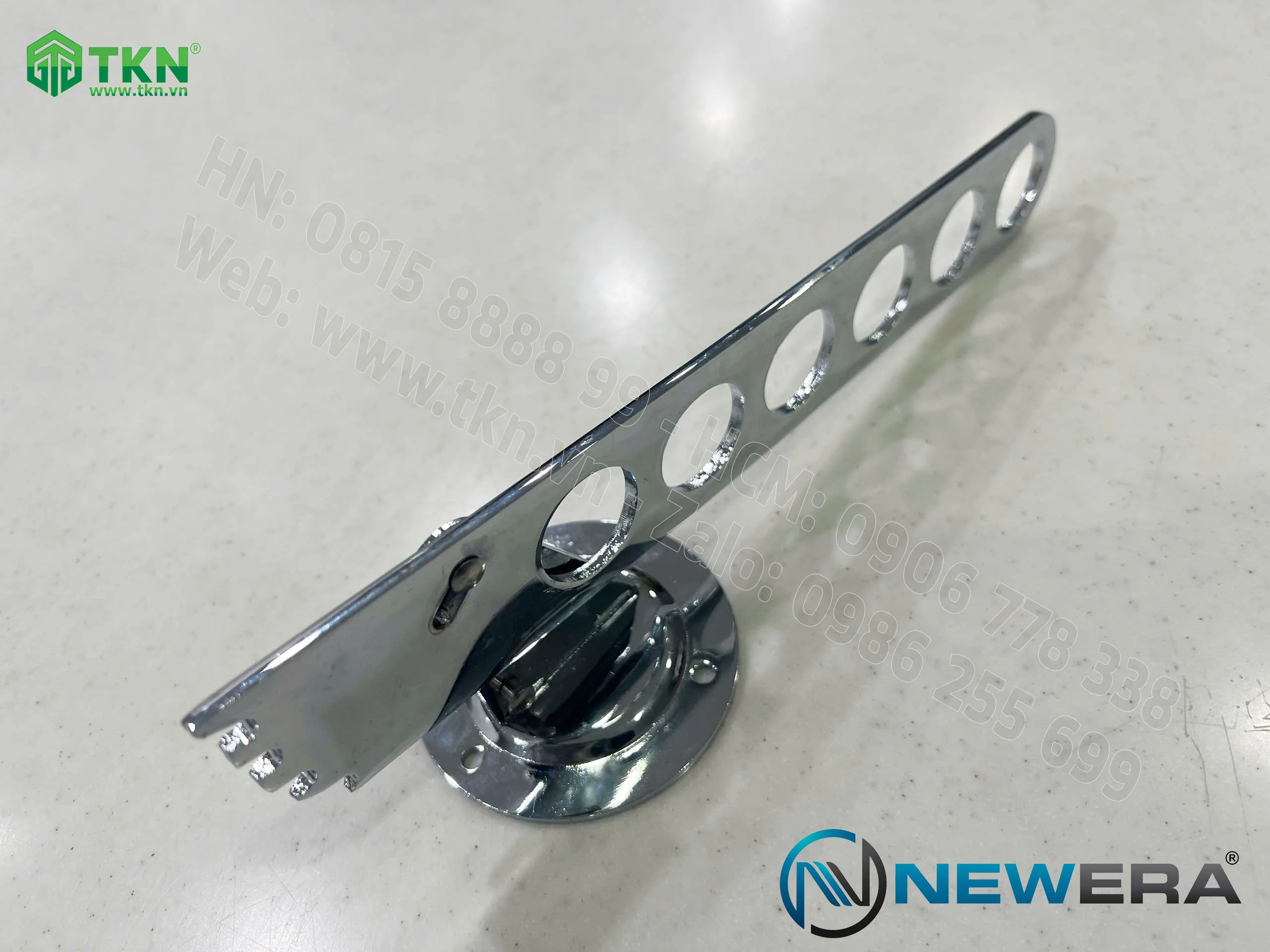 Móc treo quần áo điều chỉnh độ nghiêng NewEra NE3969.060 2