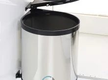 Tại Sao Nên Chọn Thùng Rác Âm Tủ Tiện Lợi Giúp Căn Bếp Hiện Đại?