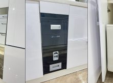 Đổi Mới Không Gian Bếp Với Thùng Gạo Âm Tủ NewEra