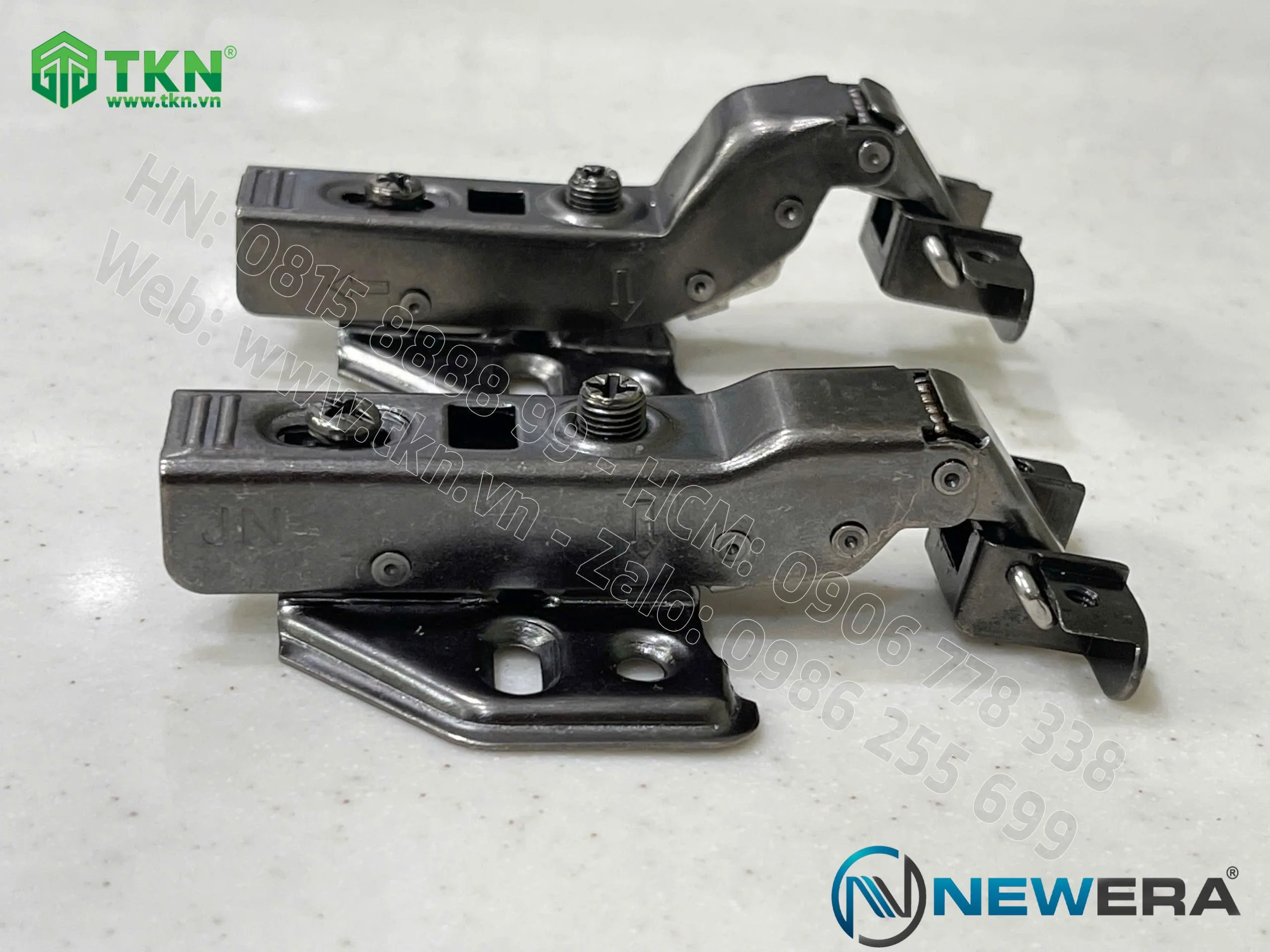 Bản lề cong vừa NewEra khung nhôm giảm chấn piston đồng dùng cho cánh kính khung nhôm 399B 9