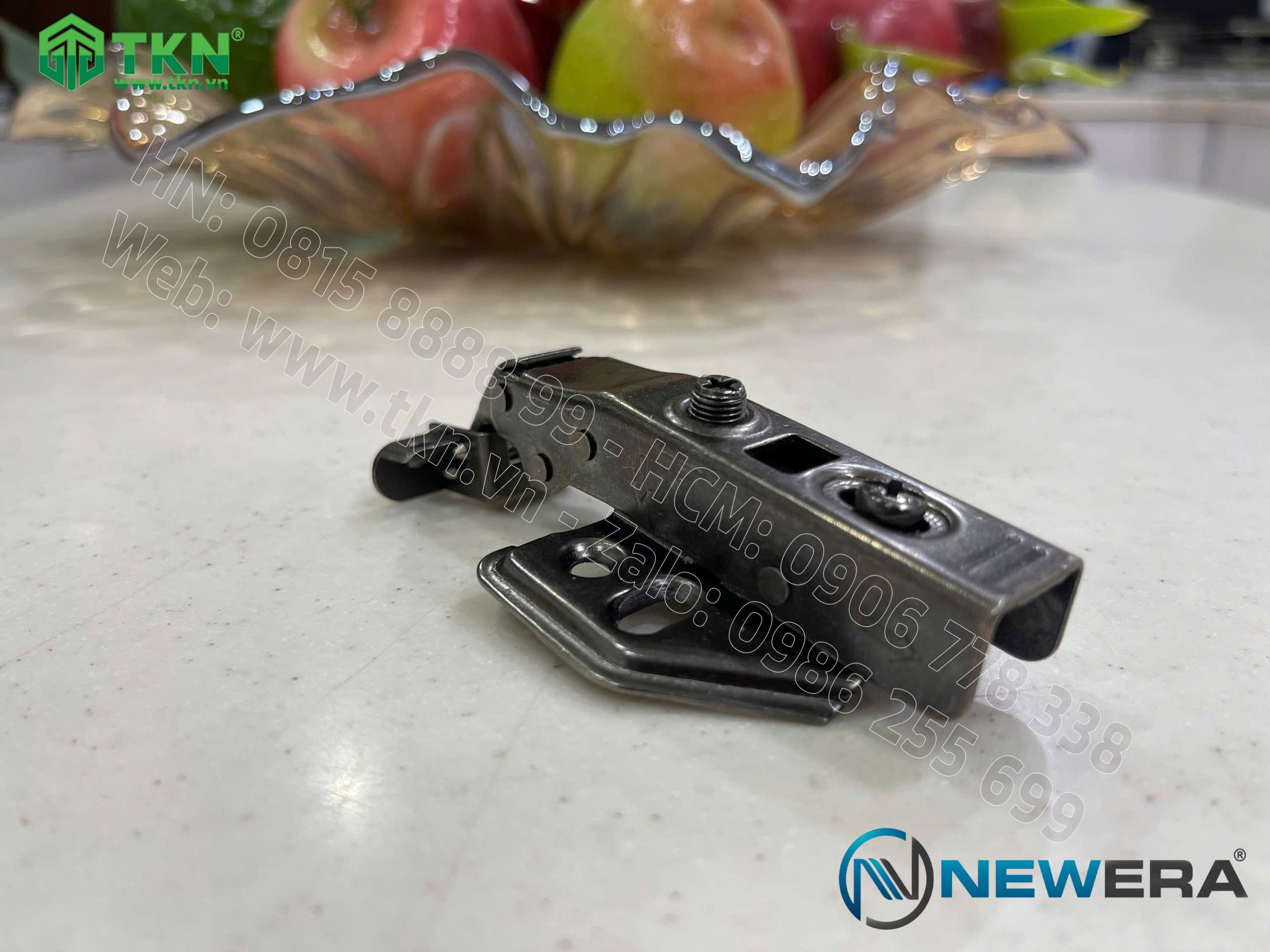 Bản lề thẳng NewEra khung nhôm giảm chấn piston đồng dùng cho cánh kính khung nhôm 399A 7