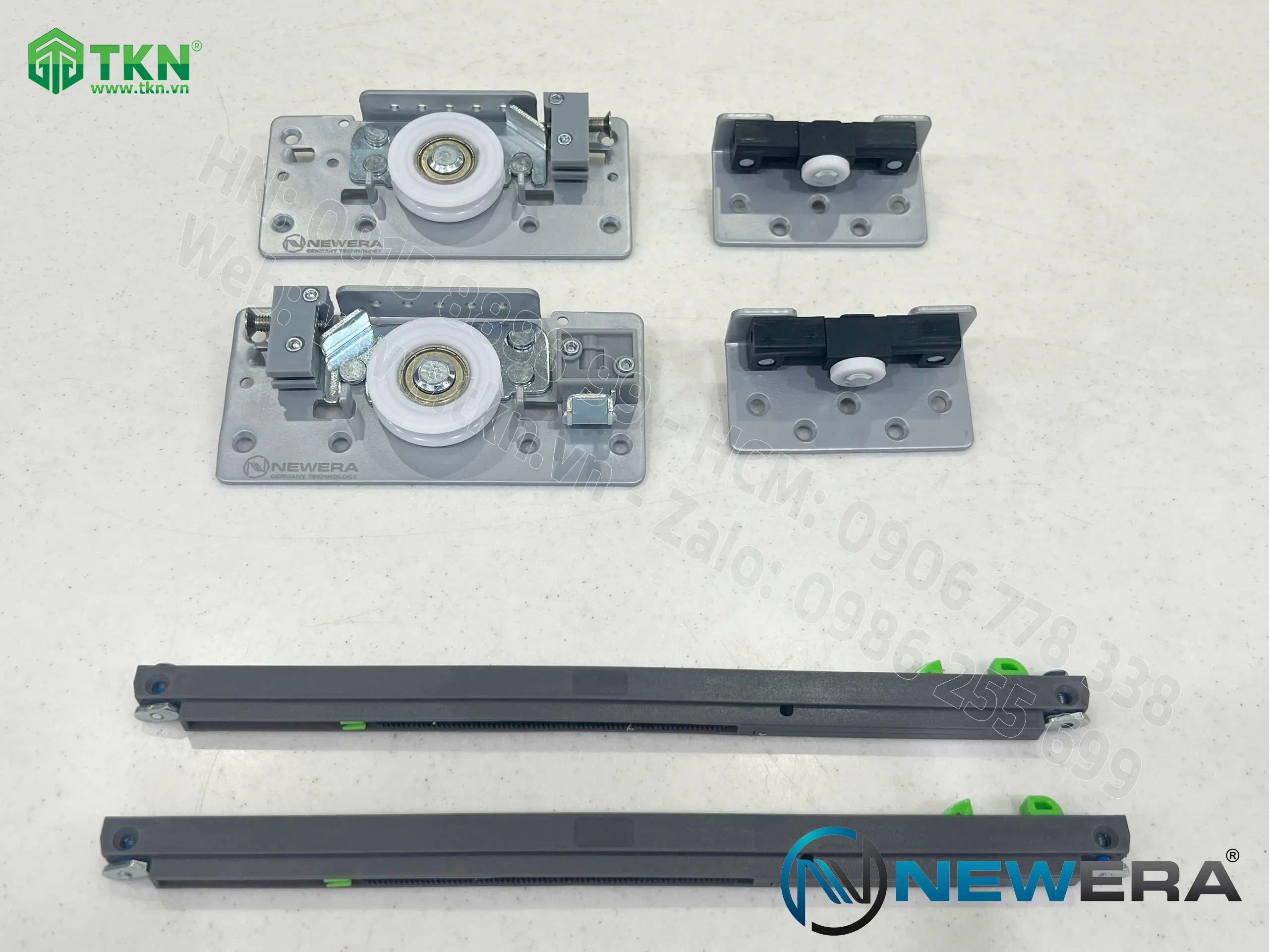 Phụ kiện cánh trong cửa lùa NewEra có giảm chấn tải trọng 70kg NE445IS 1