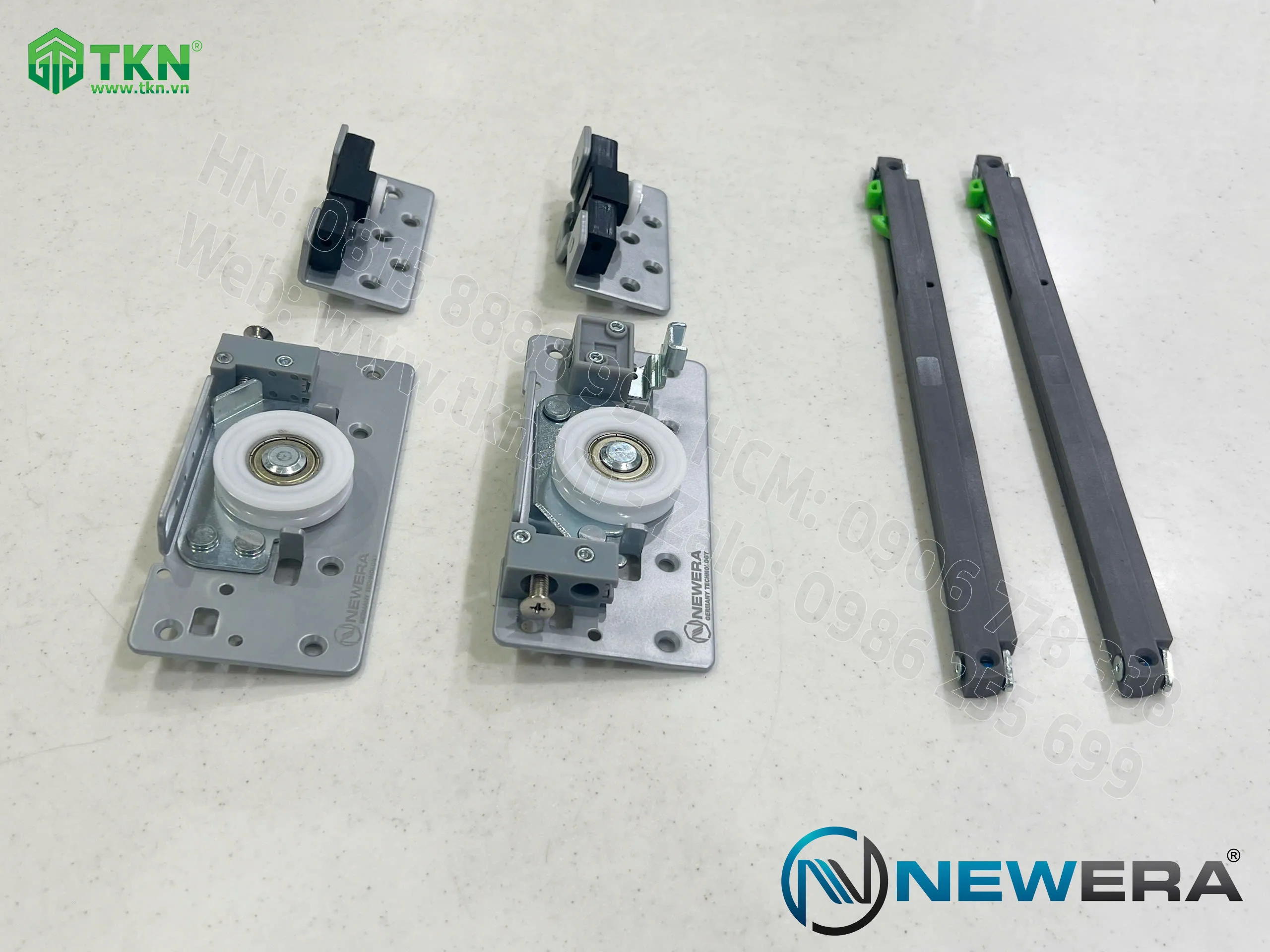 Phụ kiện cánh trong cửa lùa NewEra có giảm chấn tải trọng 70kg NE445IS 3