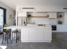 Phỏng Vấn Đầu Bếp Nhà Hàng 5 Sao: Bí Quyết Sắp Xếp Bếp Chuyên Nghiệp Để Nấu Ăn Nhanh Gấp Đôi