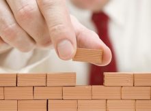 Hành Trình Gần 20 Năm Của Tân Kỷ Nguyên: Câu Chuyện Đằng Sau Sự Cam Kết Về Chất Lượng