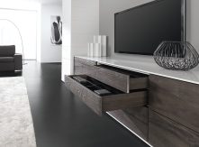 Căn Bếp Của Người Thích Tiệc Tùng: Khi GRASS Dynapro Biến Bạn Thành Chủ Nhà Hoàn Hảo