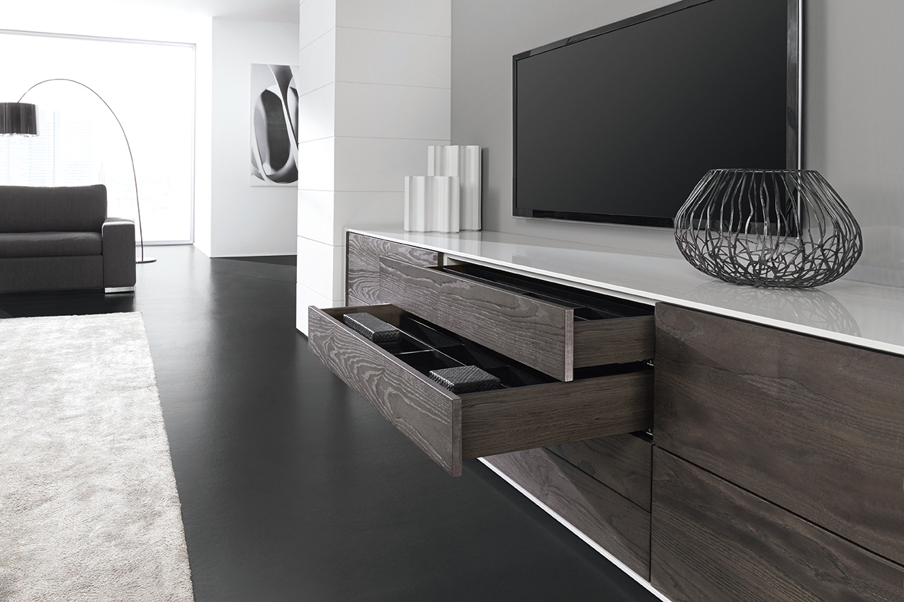 Căn Bếp Của Người Thích Tiệc Tùng: Khi GRASS Dynapro Biến Bạn Thành Chủ Nhà Hoàn Hảo