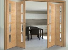 Cửa Gấp Gỗ 2, 4, 6 Cánh Và Cánh Lẻ: Phân Tích Kỹ Thuật Liên Kết Bản Lề và Lựa Chọn Phụ Kiện NewEra Tương Ứng