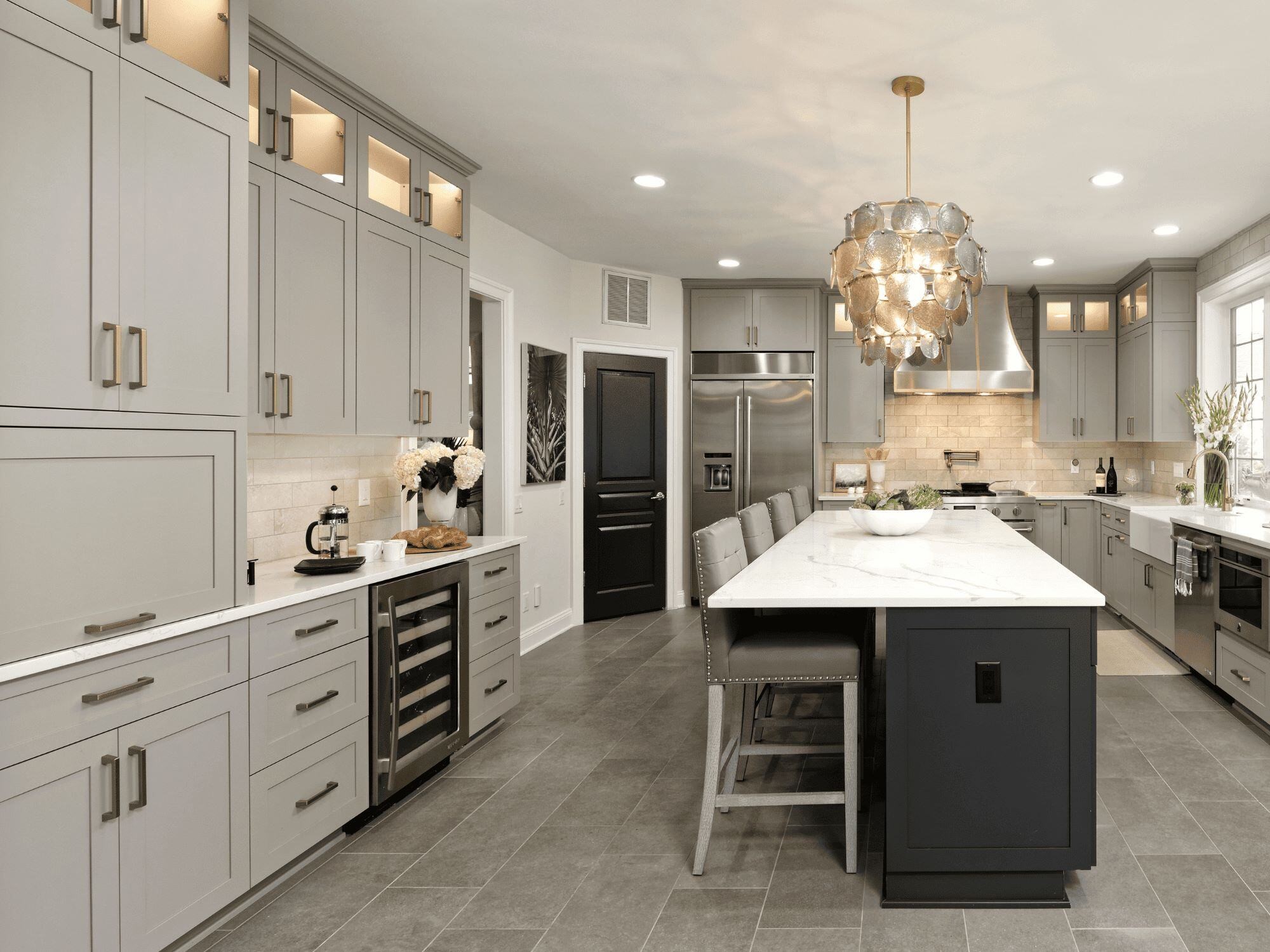 Tại Sao Tân Kỷ Nguyên Kiên Định Với Mô Hình Phân Phối Độc Quyền Trong Gần 20 Năm?