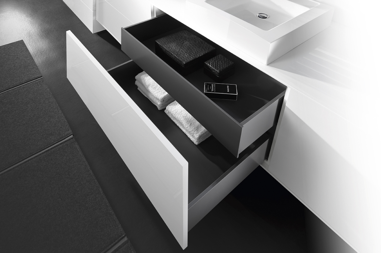 Tủ Quần Áo "Walk-in-Closet" Trong Mơ: Biến Phòng Thay Đồ Thành Một Boutique Xa Xỉ Với GRASS