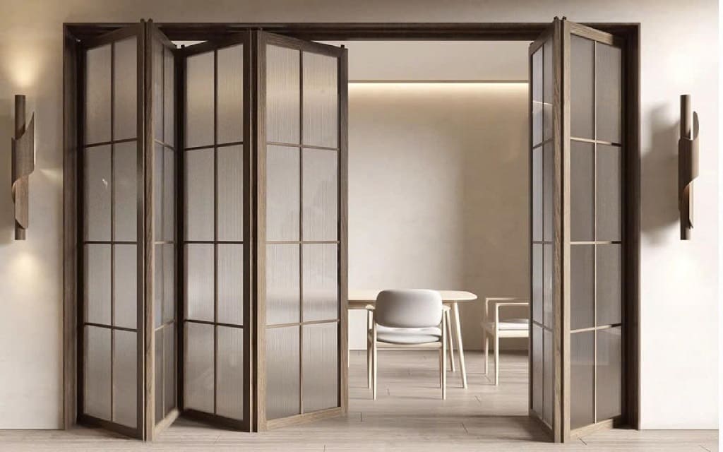 cua gap khong ray duoi