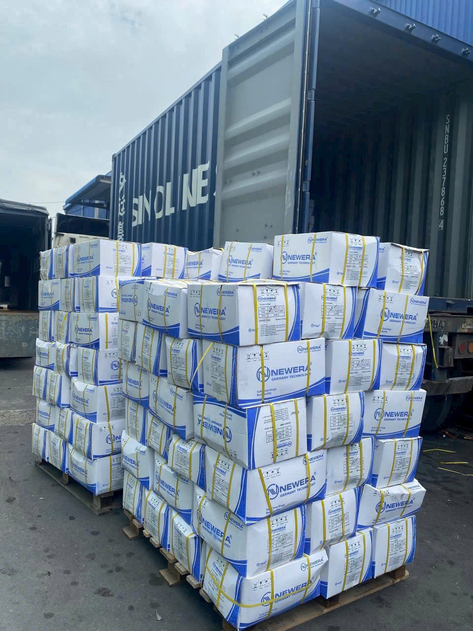 Tân Kỷ Nguyên: Chuỗi cung ứng phụ kiện NewEra hàng đầu