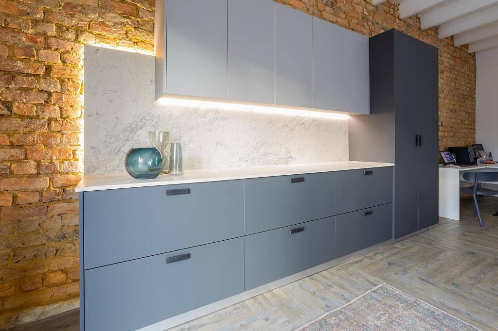 Phân Biệt Các Thế Hệ Ray Trượt NewEra: Hướng Dẫn Nhận Diện Hàng Chính Hãng