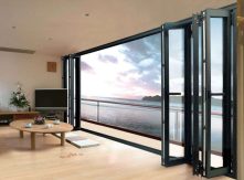 Phụ Kiện Cửa Gấp NewEra: Đỉnh Cao Giải Pháp Mở Toang 100% Diện Tích Không Gian Sống