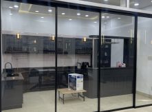 Phụ Kiện Cửa Lùa NewEra: Từ Bản Vẽ Shop Drawing Đến Thực Tế Lắp Đặt Tại Công Trình