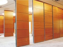 Giải Pháp Vách Ngăn Di Động Linh Hoạt Bằng Hệ Thống Phụ Kiện Trượt NewEra Cao Cấp