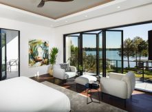 Cách Lựa Chọn Mã Bi Trượt Cửa Gấp NewEra: Phân Tích Kỹ Thuật Giữa NE330CB Và NE329CB Dựa Trên Độ Dày Cánh Và Tải Trọng